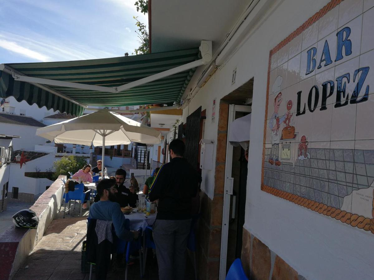 Villa Casa en pueblo de montes de Málaga a 15km de playa Almáchar Exterior foto