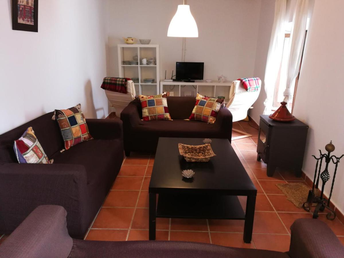 Villa Casa en pueblo de montes de Málaga a 15km de playa Almáchar Exterior foto
